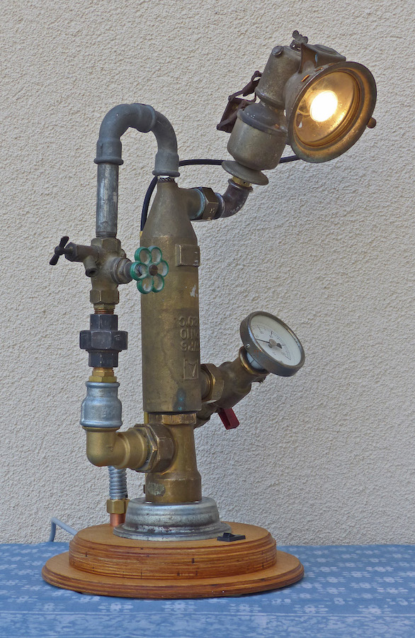 Steampunk Lamp 99_0991.jpg
